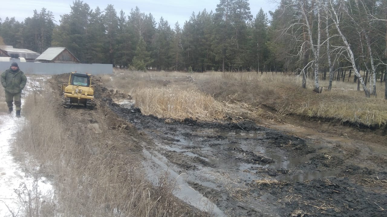 На въезде в Бузулукский бор оборудовали пожарный водоем на случай ЧП