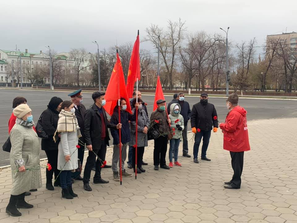 Мероприятия 7 ноября. Оренбург революция. Памятник коммунистам Оренбурга. Великая революция в Оренбурге в лицах. Село коммунист Оренбургской области.