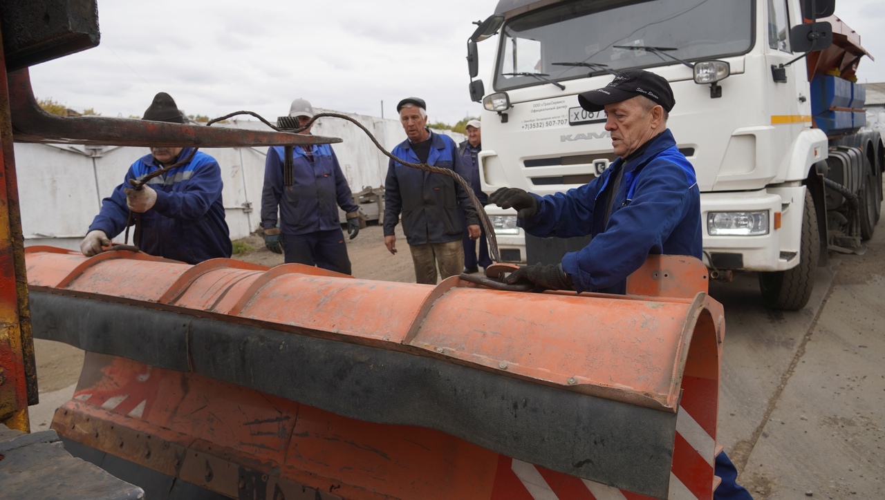 Зима близко. В Оренбурге снегоуборочную технику готовят к сезону |  29.09.2021 | Новости Оренбурга - БезФормата