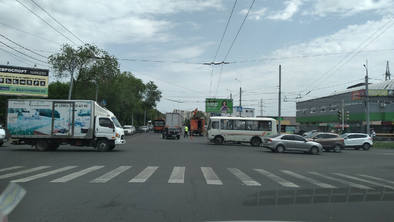 В Оренбурге из-за обрыва контактной сети изменили маршрут троллейбуса № 7