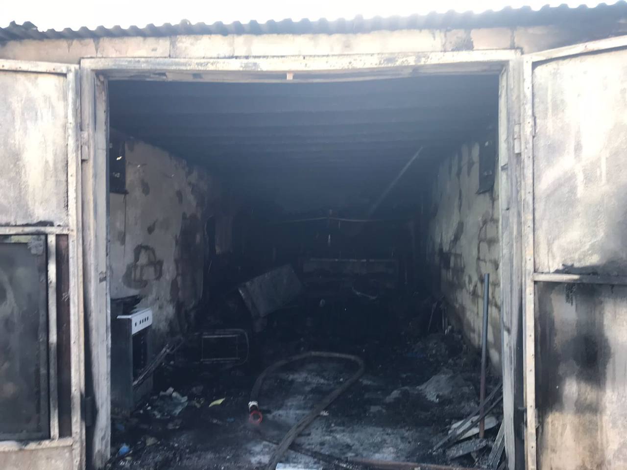 фото пожара гаражей