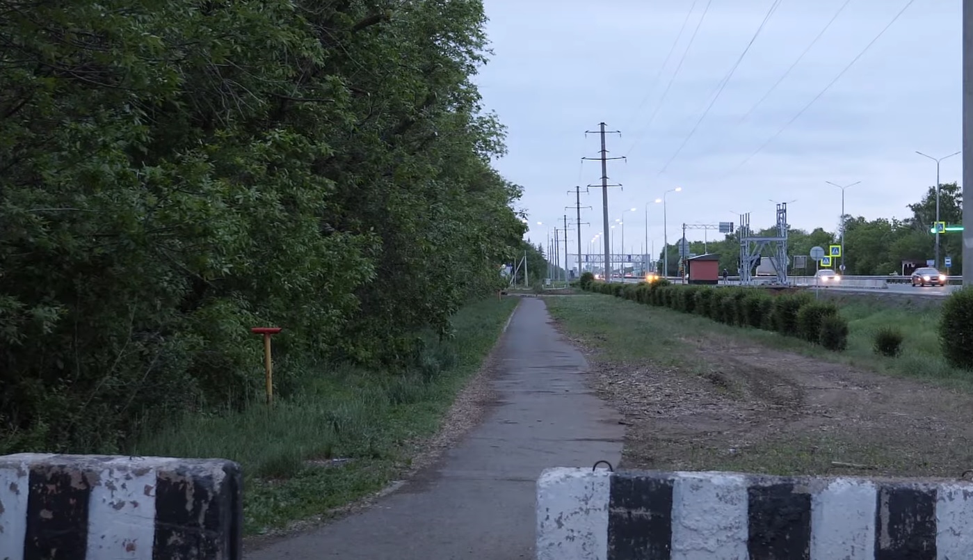 Дорогу не вернуть? В Жилгородок запустят автобусный маршрут и обустроят  надземные переходы