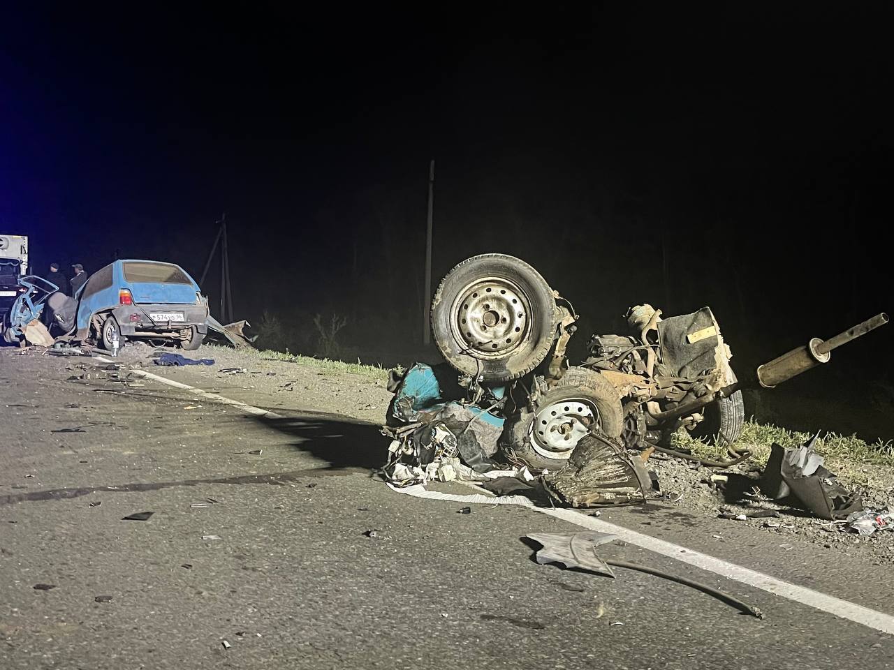 В Оренбуржье в тройном ДТП один человек погиб, четверо пострадали