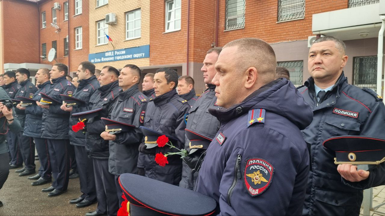 В Соль-Илецке появился мемориал памяти погибших полицейских | 08.11.2023 |  Новости Оренбурга - БезФормата