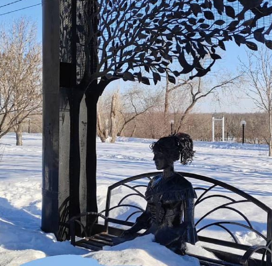 дама на набережной