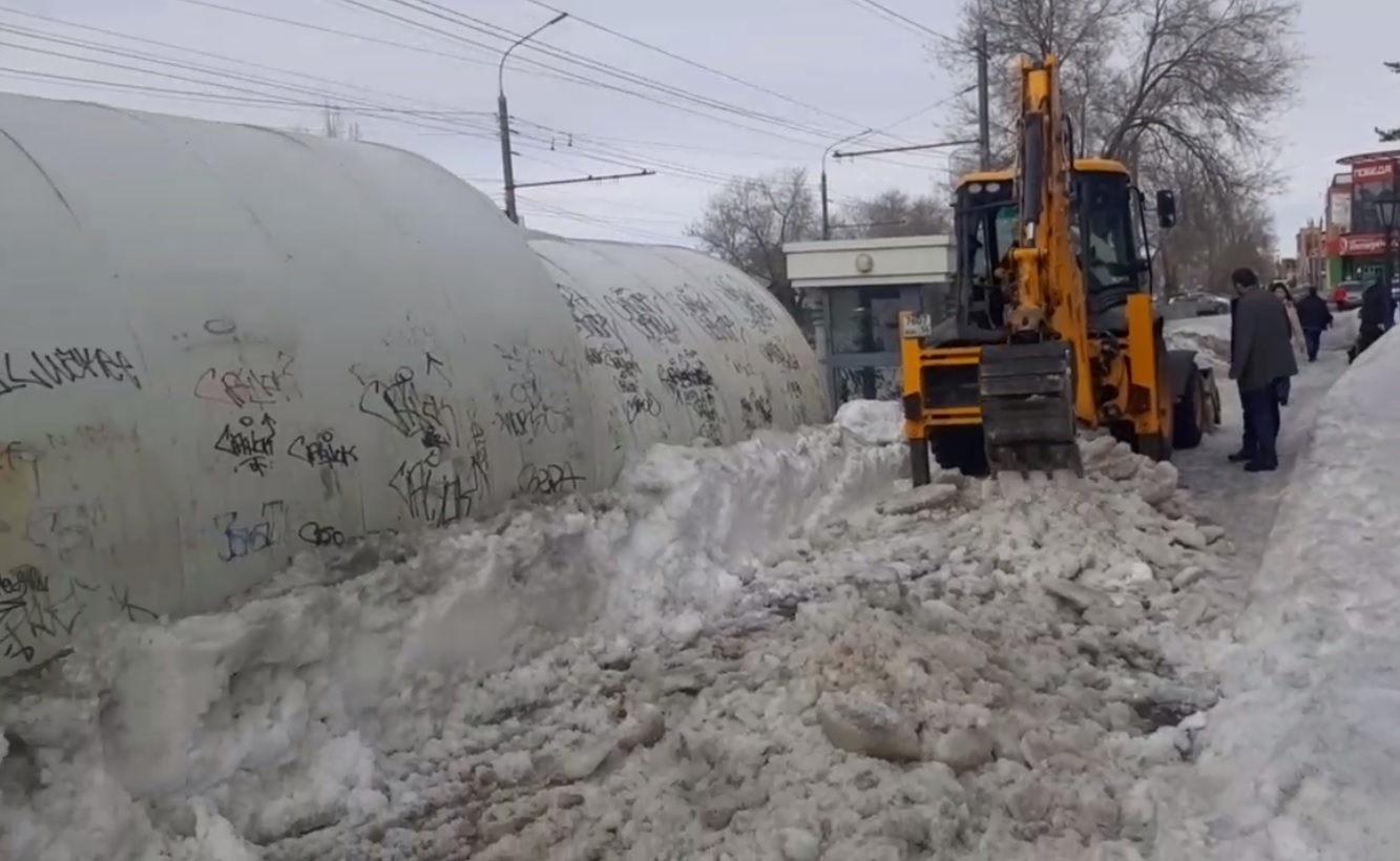 В Оренбурге подземные переходы освобождают от снега | 25.03.2024 | Новости  Оренбурга - БезФормата