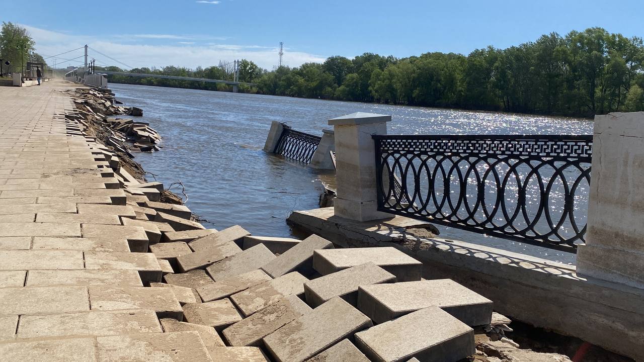 Урал встал: вода уходит из Оренбурга и Оренбургского района крайне  медленно, более 2000 домов все еще затоплены