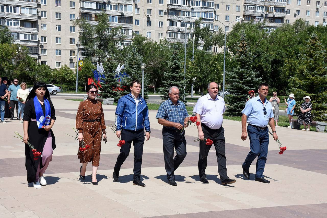 Депутаты Оренбургского городского Совета приняли участие в мероприятиях,  посвященных Дню памяти и скорби | 22.06.2024 | Новости Оренбурга -  БезФормата