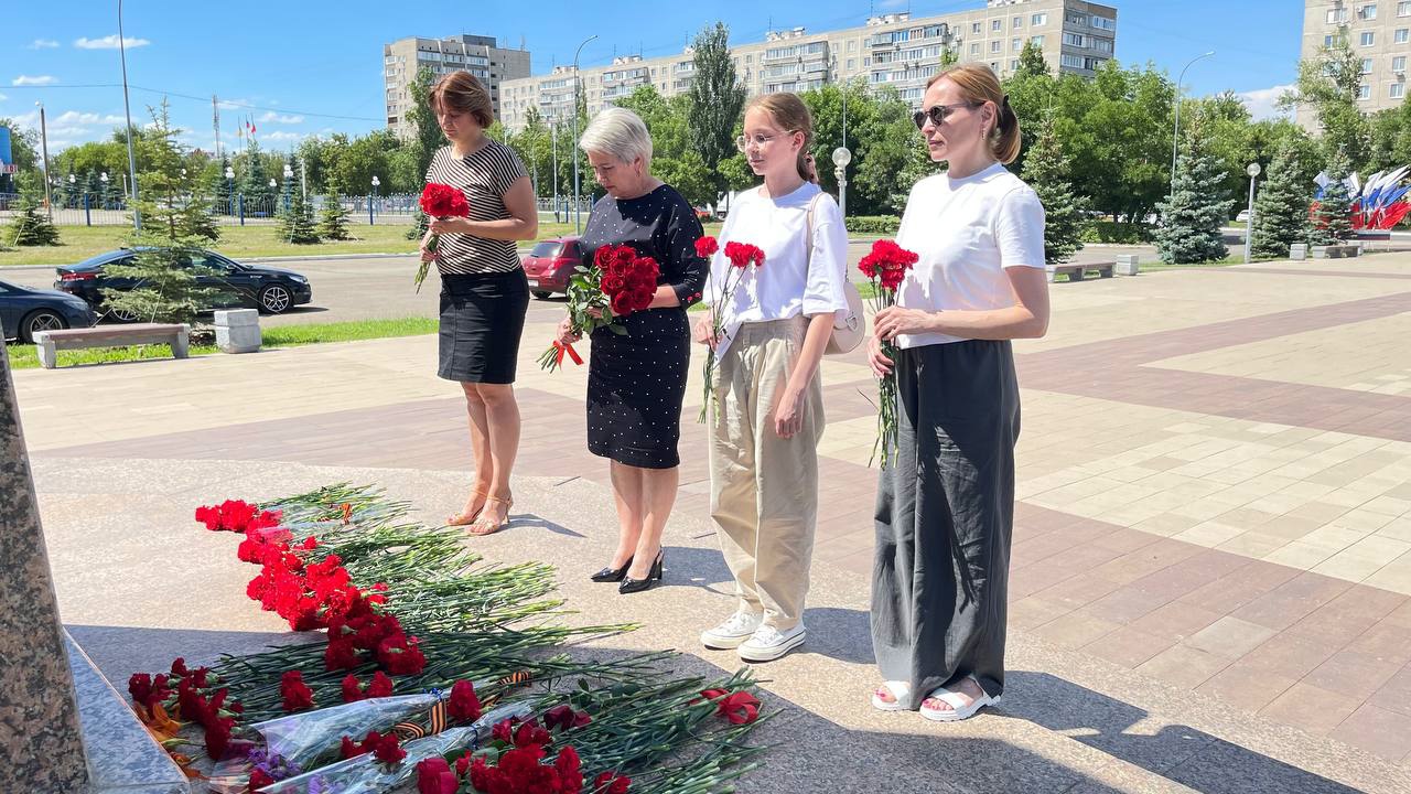 Депутаты Оренбургского городского Совета приняли участие в мероприятиях,  посвященных Дню памяти и скорби