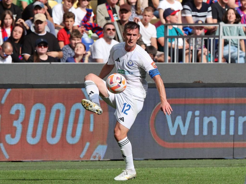 андрей малых