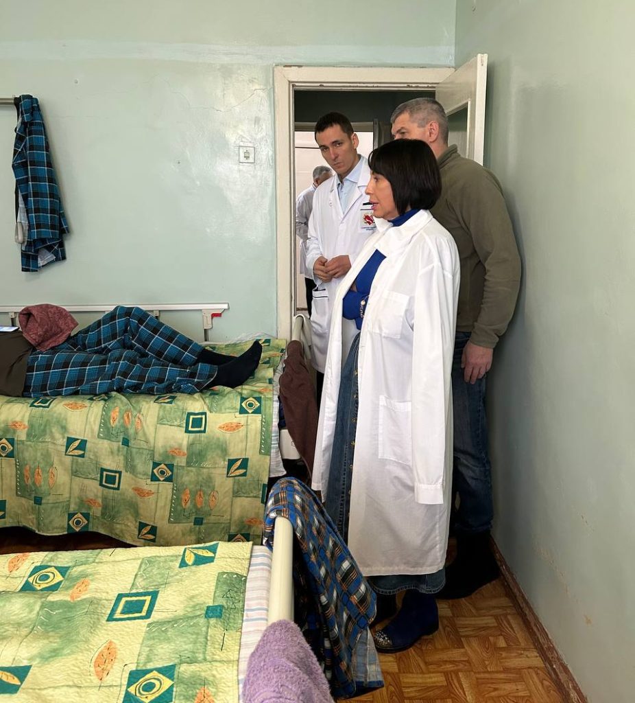 Татьяна Савинова навестила бойцов СВО, которые проходят реабилитацию.