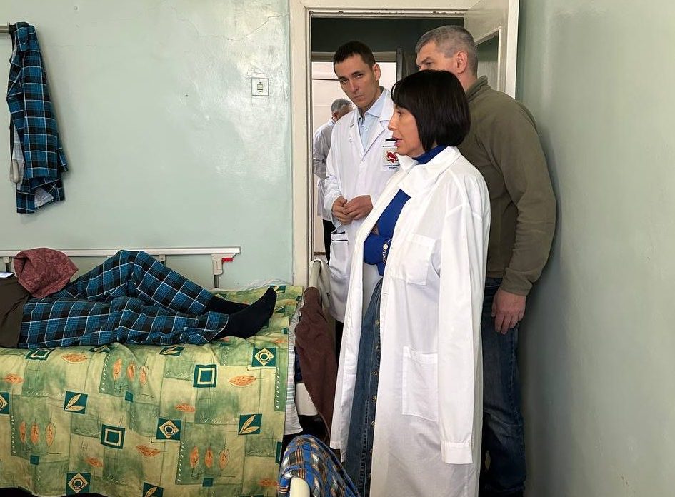 Татьяна Савинова навестила бойцов СВО, которые проходят реабилитацию.