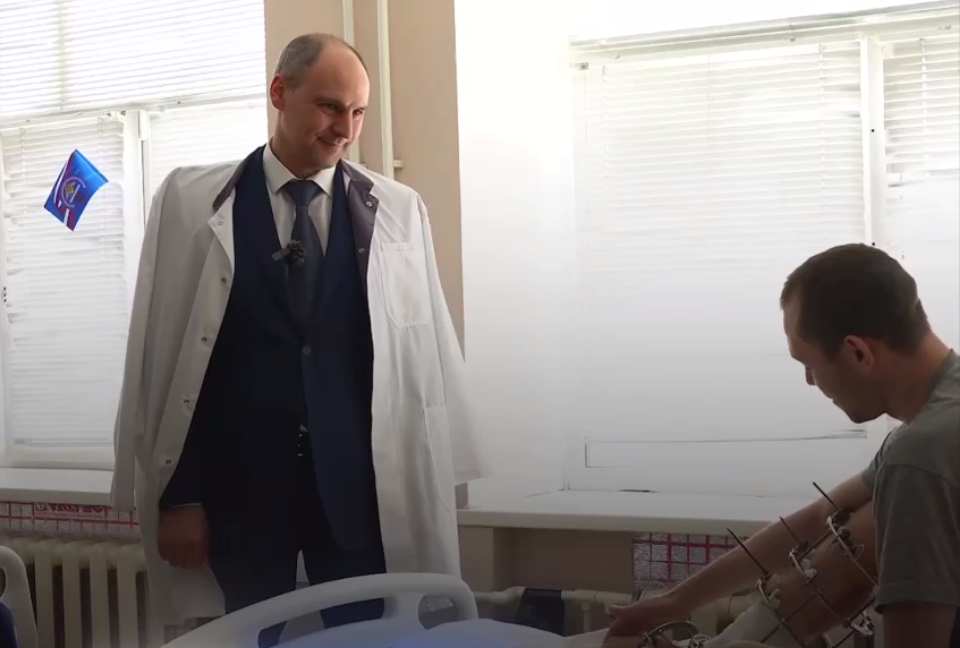 Денис Паслер навестил бойцов СВО, которые проходят реабилитацию.