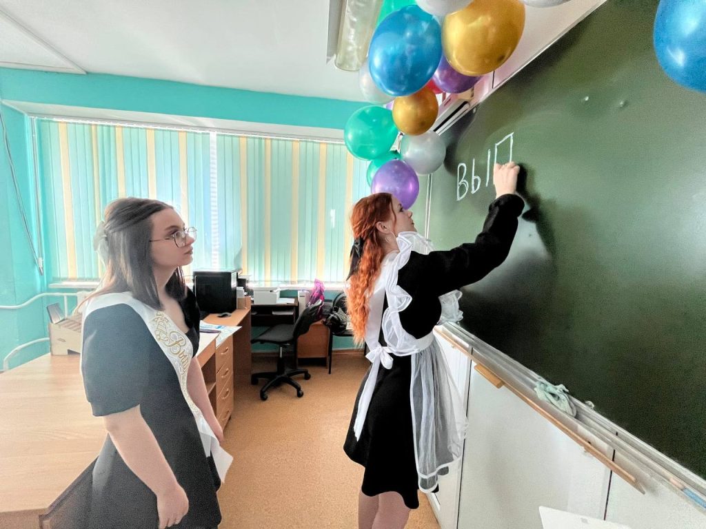 последние звонки в оренбургских школах