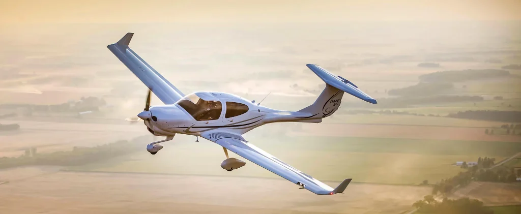 приземлился в поле Diamond DA-40