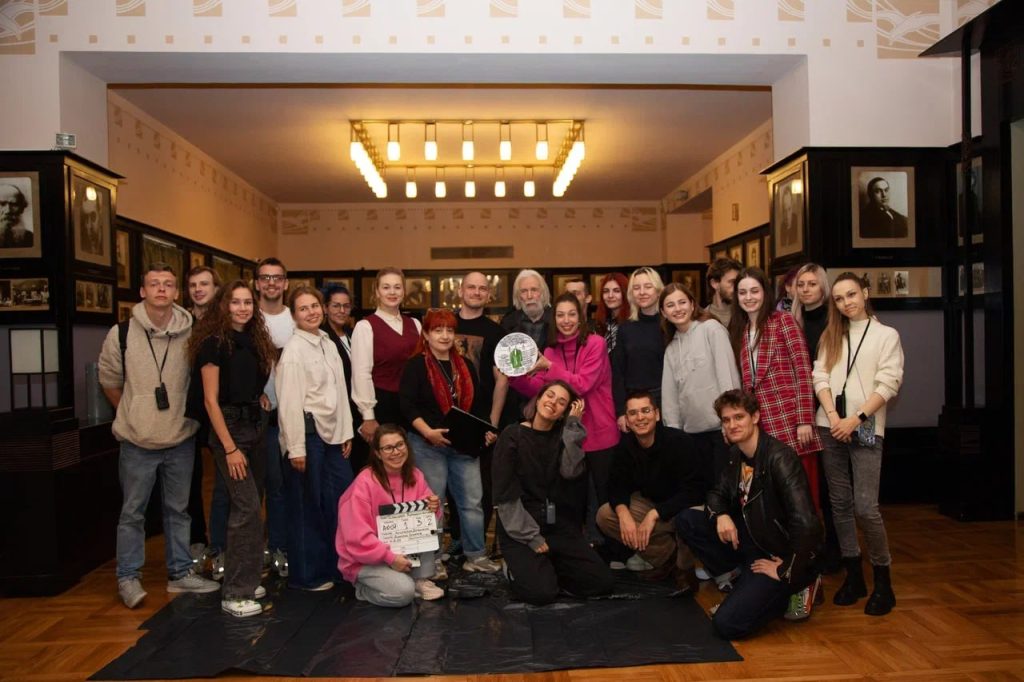 Спасибо. Хорошего вечера!. Денискин. съемочная группа