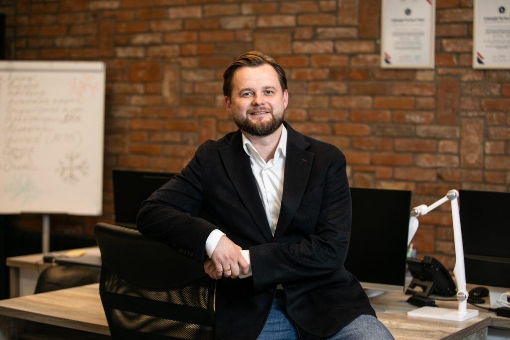 сергей никифоров