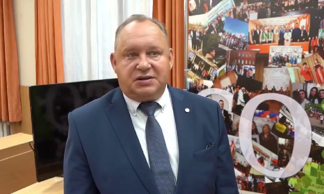 Анатолий Володин