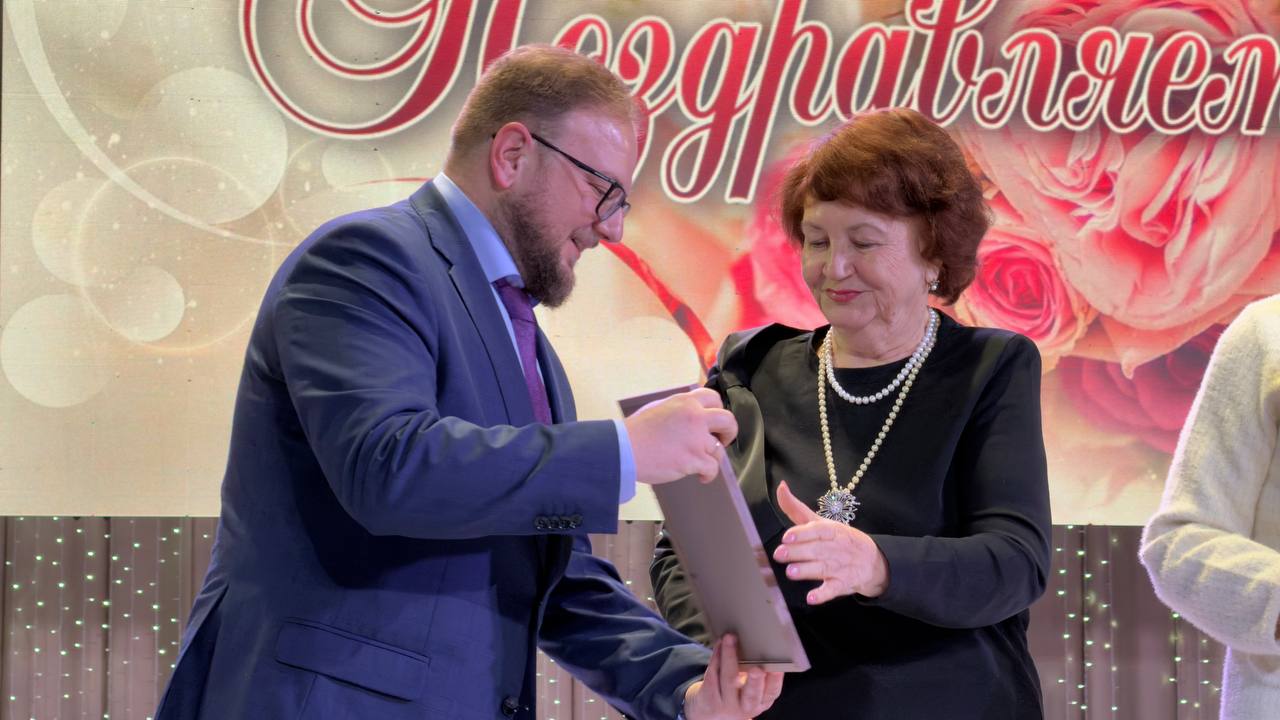 день матери