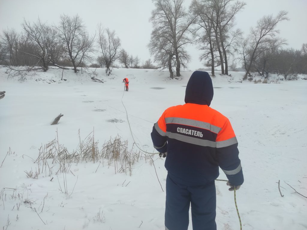 извлекли тело мужчины