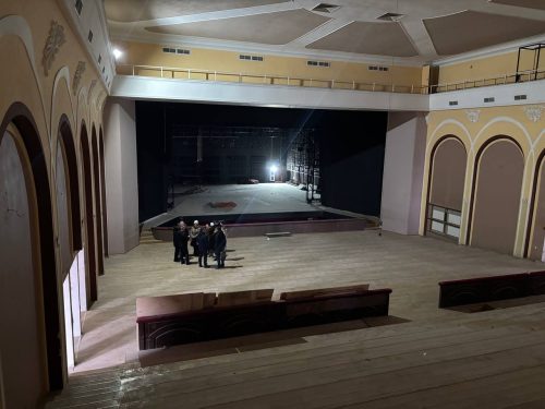 Ремонт в театре музыкальной комедии