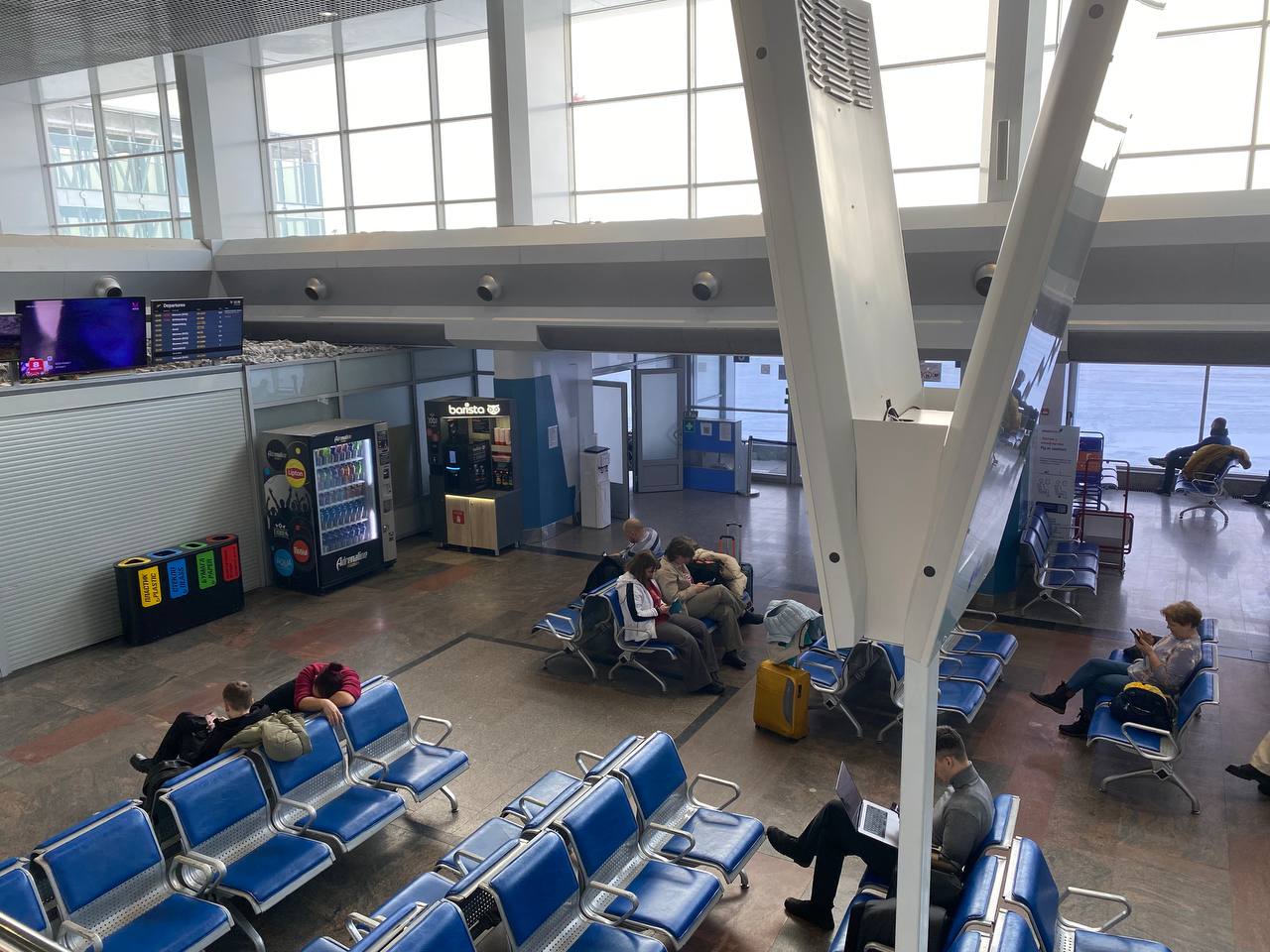 В аэропорту Оренбурга задержали несколько рейсов