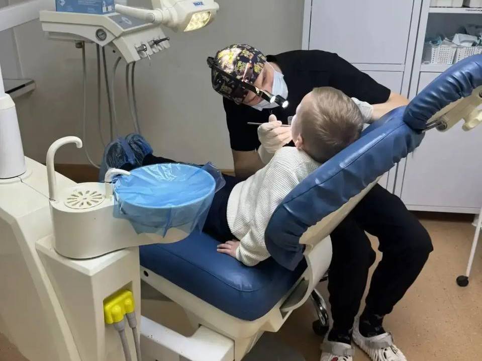 потеряли зубы