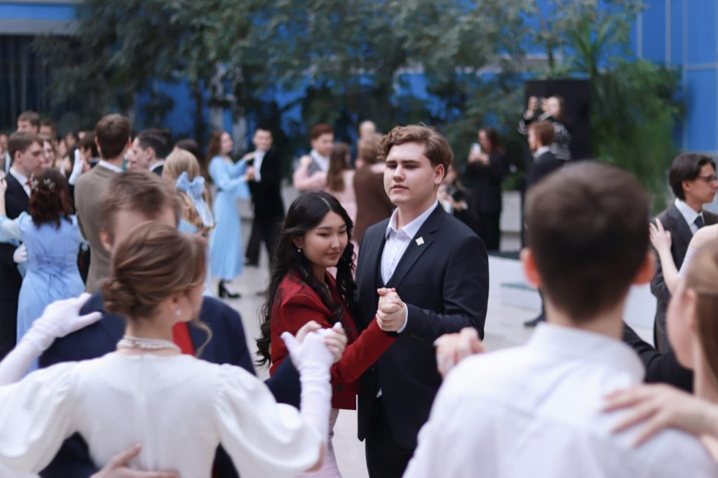 студенческий бал в Оренбурге орел