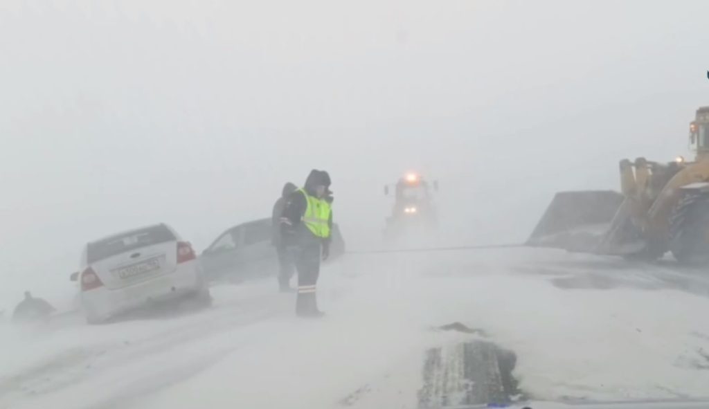 снежного плена