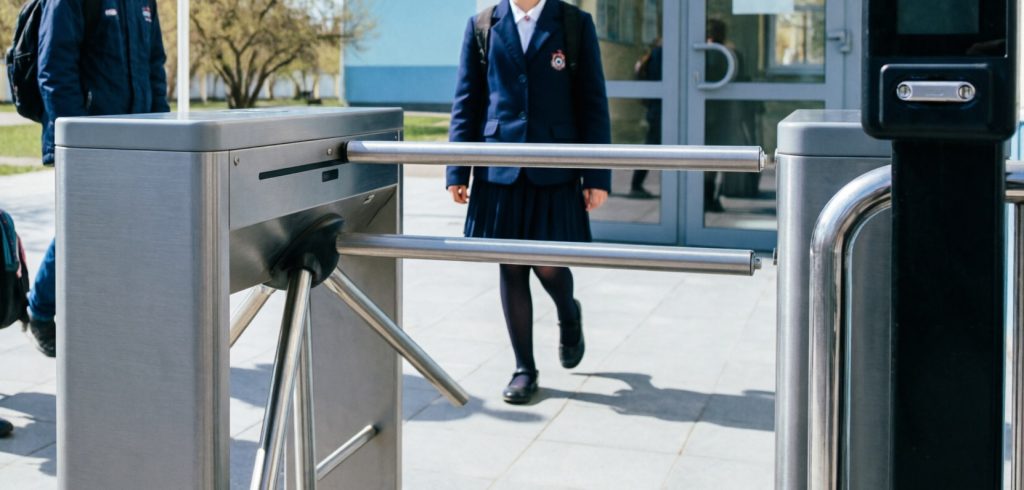 турникет в школе