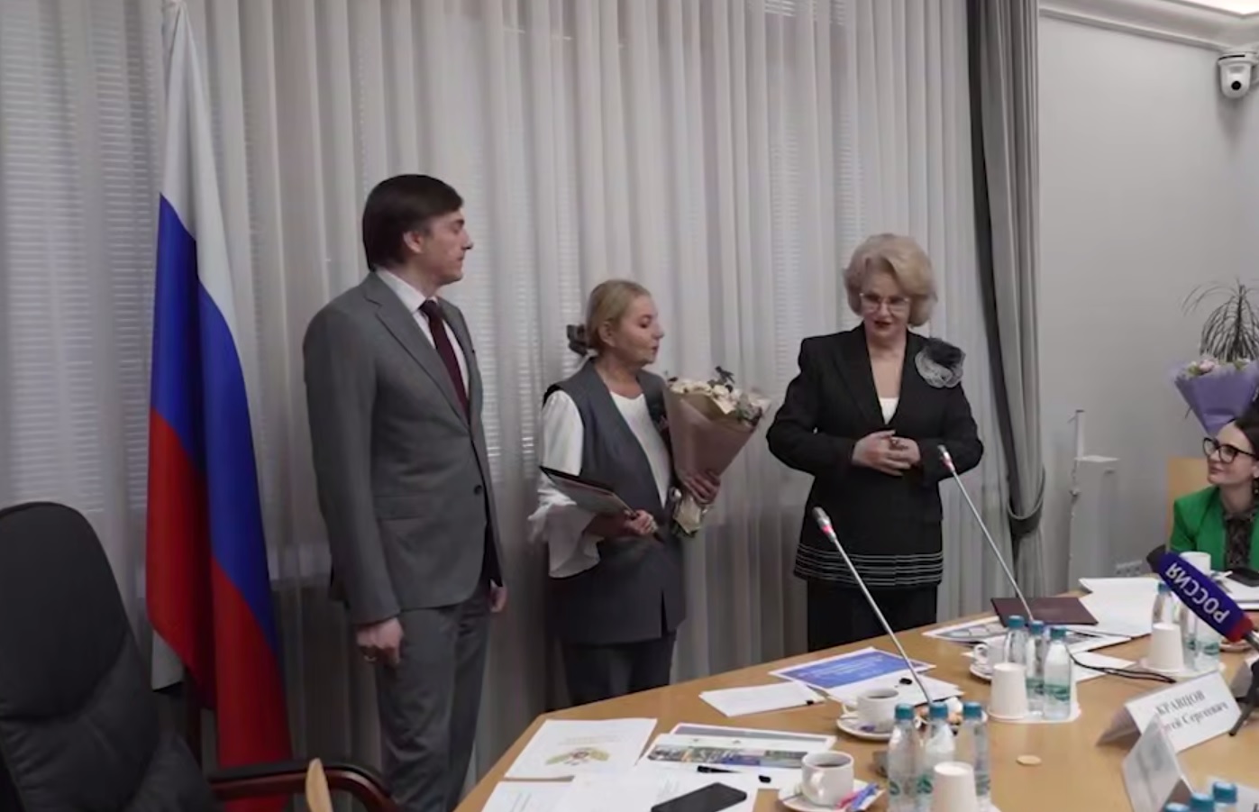 Бугурусланских воспитательниц наградили за спасение детей в Госдуме