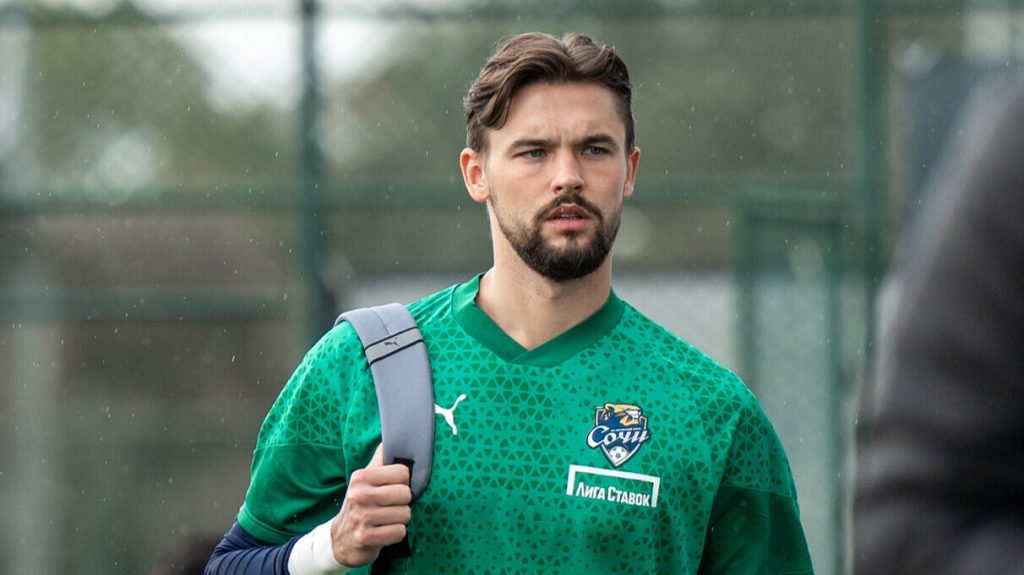 максим рудаков 33