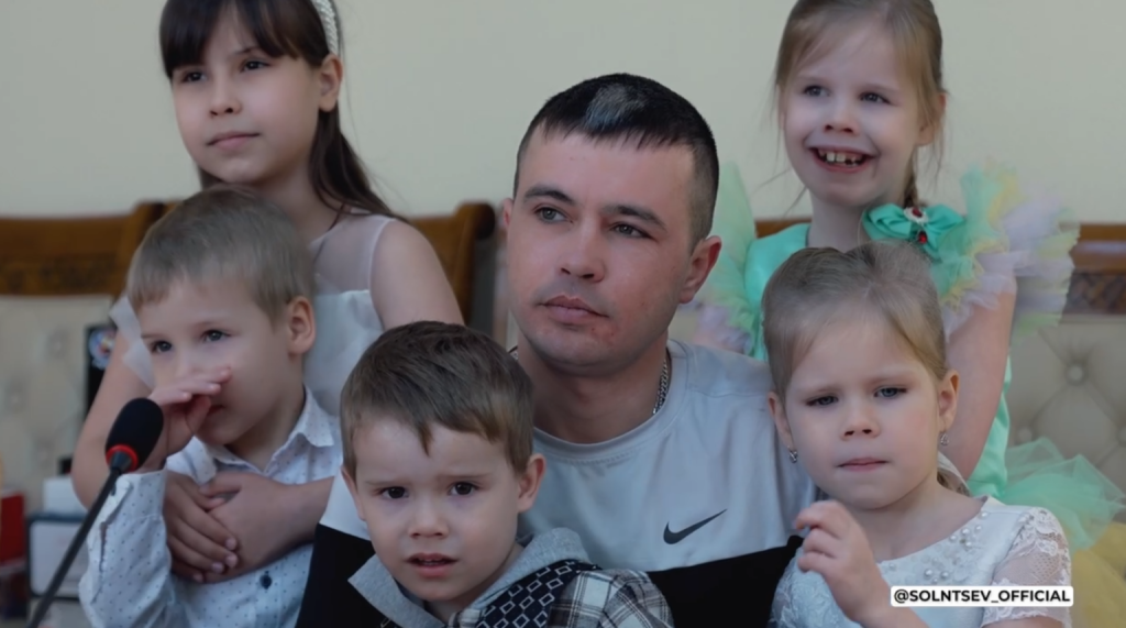 Отец фронтовик забрал детей из реебилитационного центра