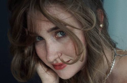 Арина Меньшикова