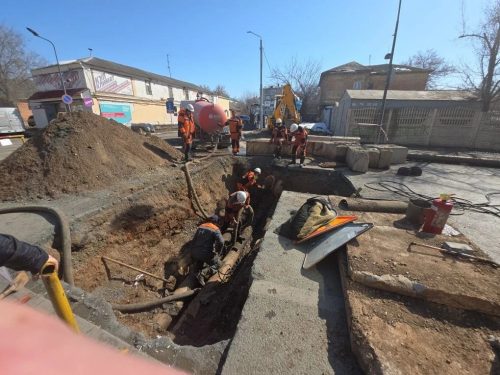 перекрыли максима горького