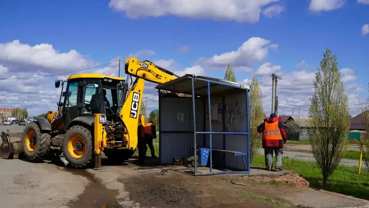 В Бузулуке устраняют последствия урагана