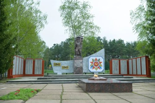 Специалисты компании «Газпром газораспределение Оренбург» провели техобслуживание Вечных Огней и Огней памяти