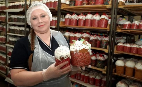 освятили куличи