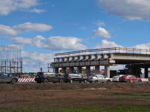 Оренбуржцы жалуются на пробки из-за строительства развязки на Загородном шоссе