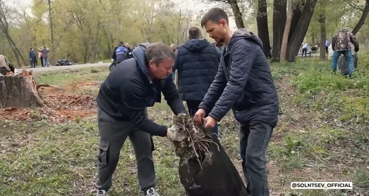 В Оренбурге прошел субботник