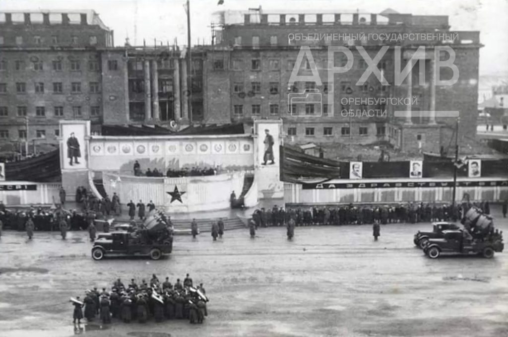 строительство дома советов