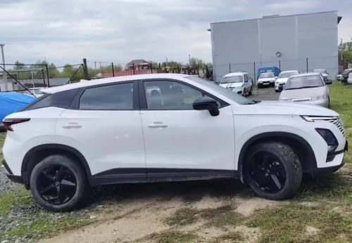 Оренбургские приставы передали конфискованные автомобили в зону СВО