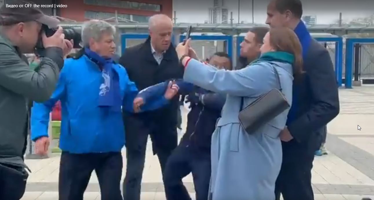 В Свердловской области пьяный мужчина пытался напасть на экс-главу Оренбуржья