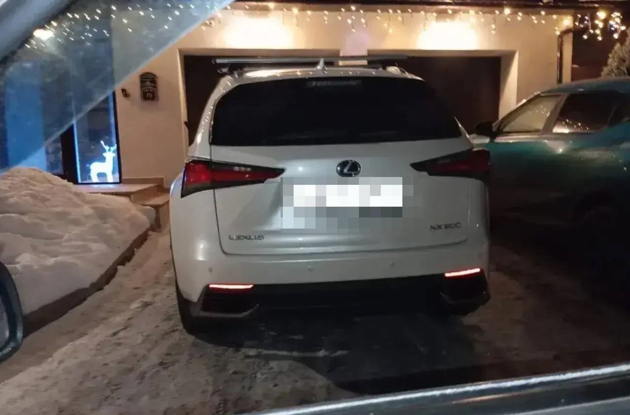 сжег лексус