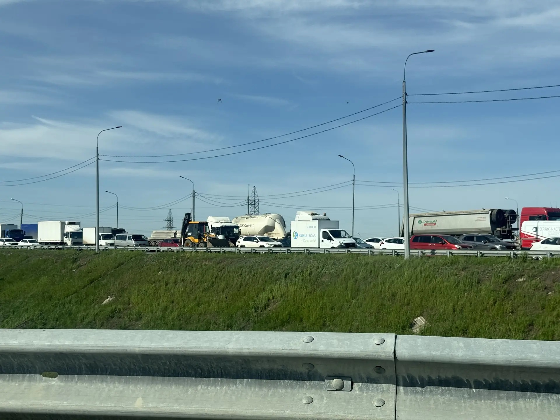 пробка загородное шоссе
