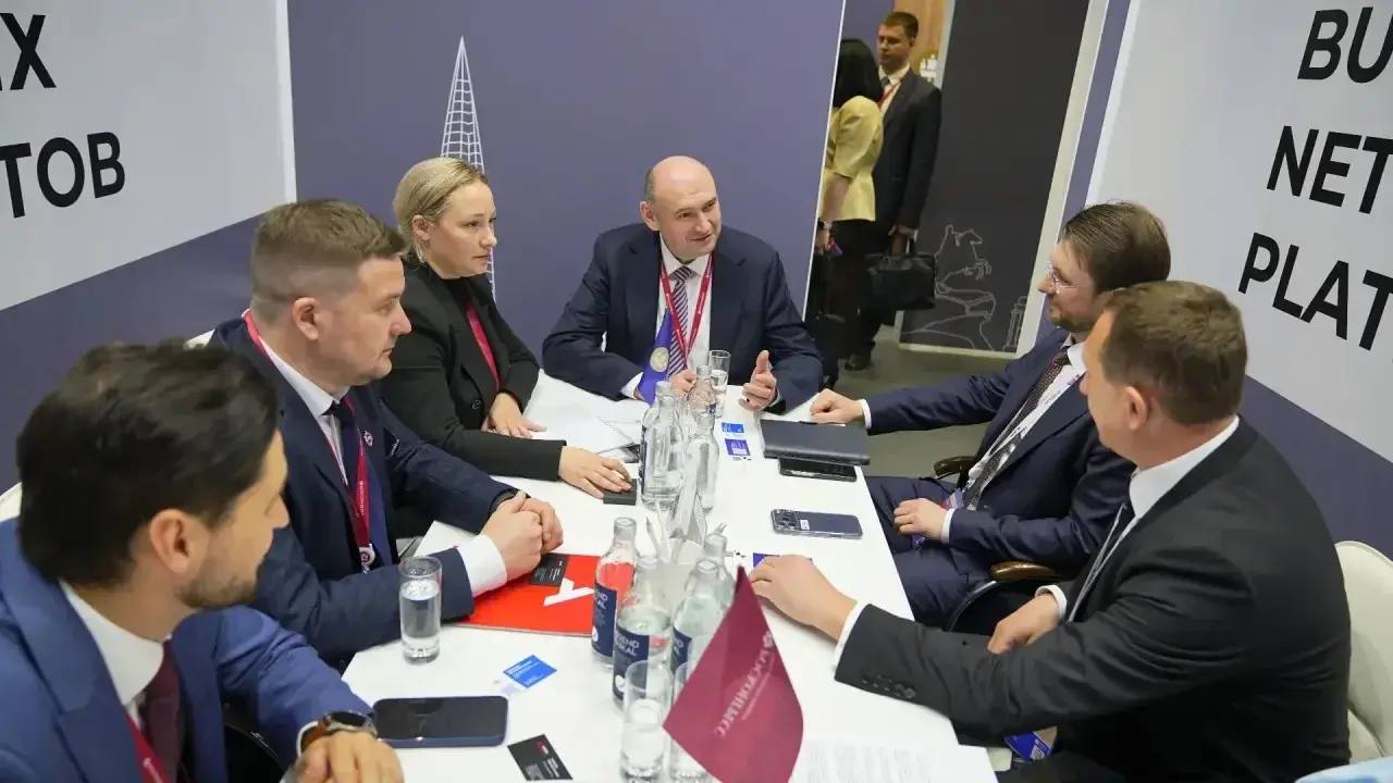 «Акрон Холдинг»