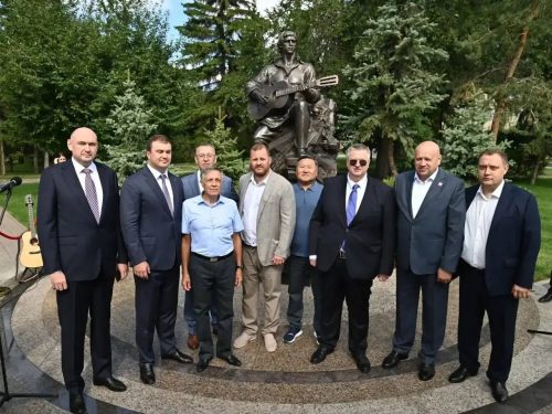 Солнцев работает на Форуме межрегионального сотрудничества России и Казахстана в Омске