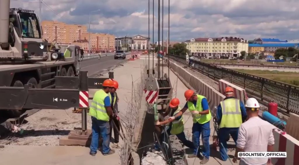 На мосту через Урал в Оренбурге выполнили более 50 % работ