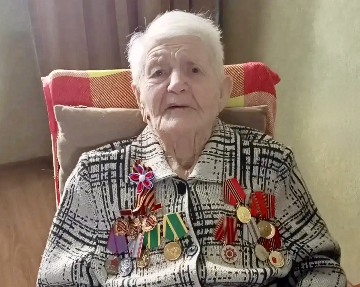 «Живая история страны». Оренбурженка Анна Трошина отметила 100-летний юбилей