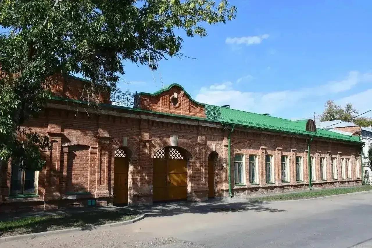 новый корпус института искусств им. Л. и М. Ростроповичей